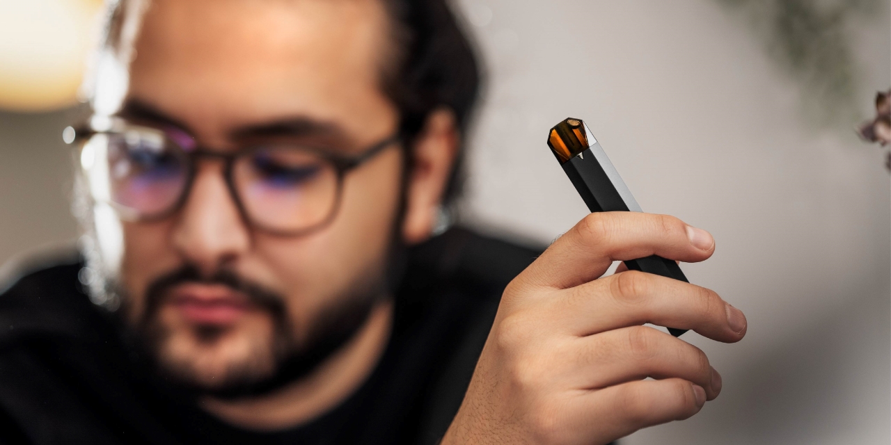 How to Stop a Disposable Vape from Firing - Vont UK